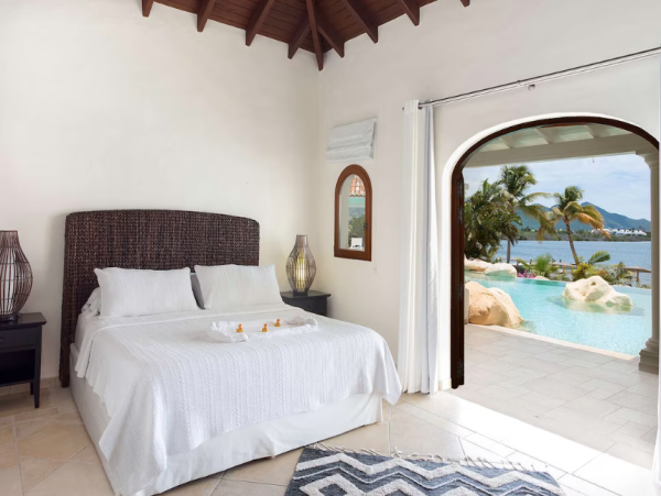 Bay Beachfront Luxury Six Bedroom Home in Saint Martin